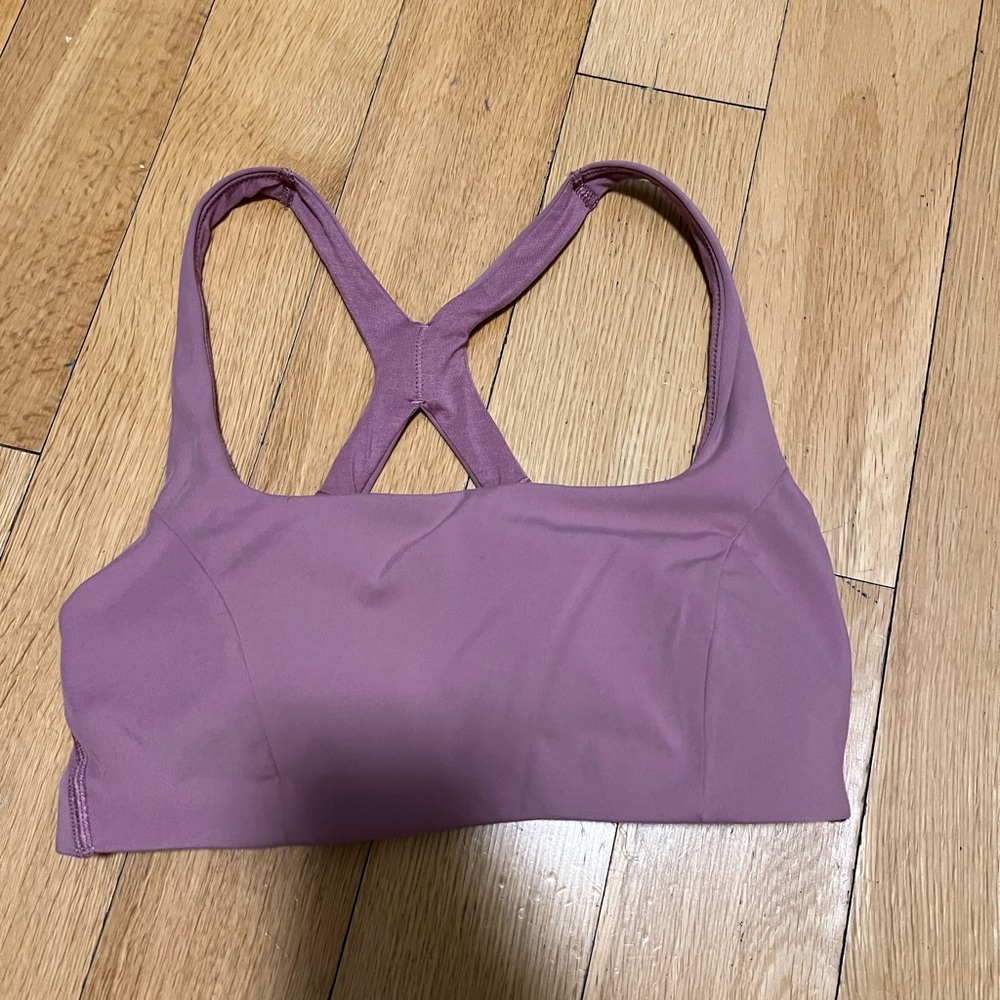 Lululemon SmoothCover Yoga Bra *Light Support, B/C Cup Velvet Dust Size 6